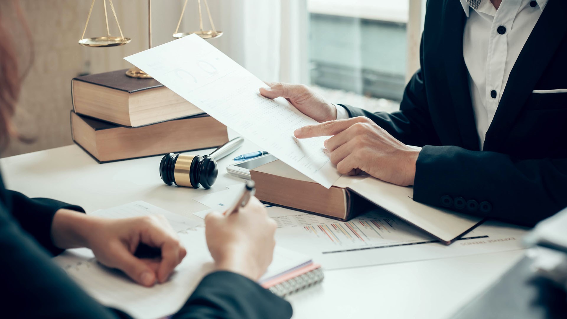dokumenty-umowa-odzyskiwanie-długu-przez-firme.jpg